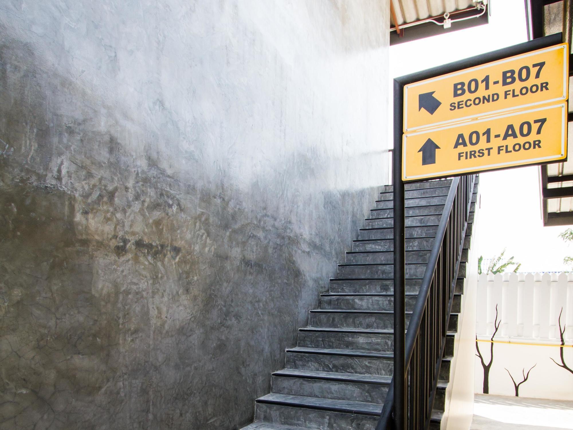 The Bike Loft Family Hostel HHQ Exterior foto