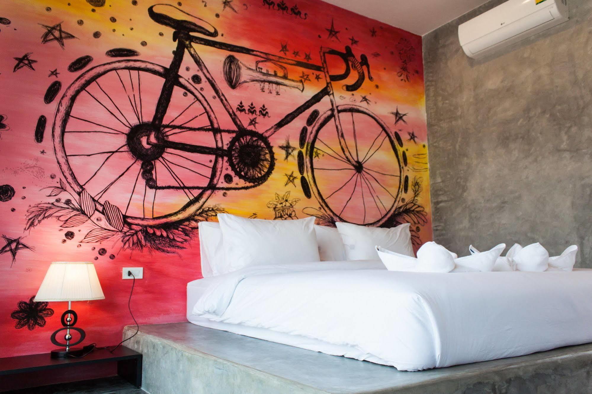 The Bike Loft Family Hostel HHQ Exterior foto